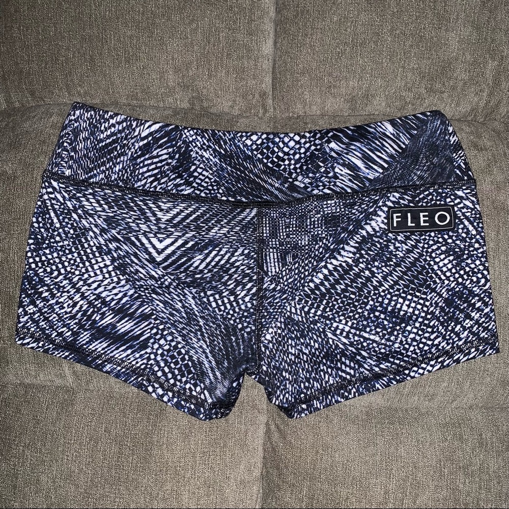 Fleo Shorts